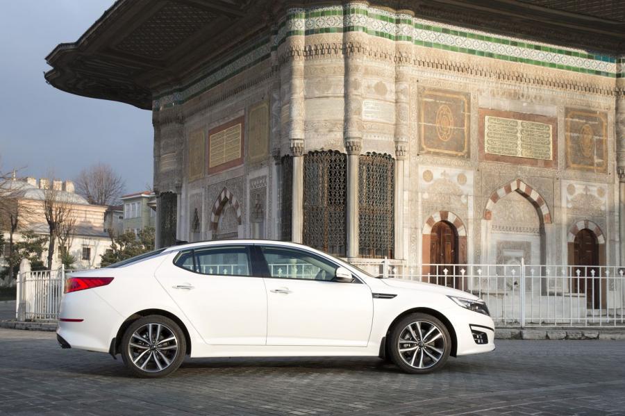  Kia Optima 2013 года  (фото 4 из 63)